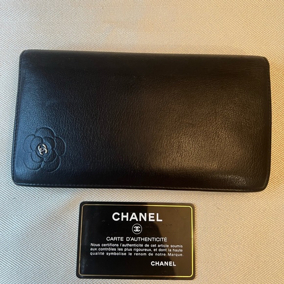 CHANEL Camelia Embossed Leather Wallet - Picture 3 of 9